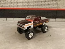 1984 Ford Ranger Lifted 4x4 Truck 1/64 Diecast Custom Off Road Johnny Lightning