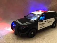 1/24 SCALE DIECAST Fort Worth TEXAS POLICE FORD SUV W/WORKING LIGHTS AND SIREN