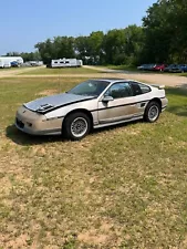 1987 Pontiac Fiero GT (NON RUN-NON INSPECTED-AS-IS- FOR PARTS ONLY)