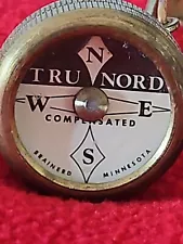 Vintage TRU NORD Brainard MN Brass Pocket Pin Clip-On Compass Hunting Hiking