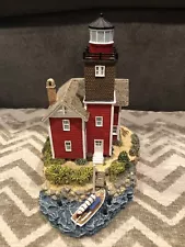 2004 YOUNGER & ASSOC. MISPILLION DELAWARE #302 HARBOUR LIGHTS FIGURINE