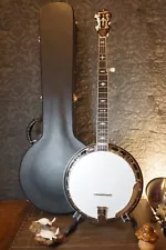 NEW FLOOR MODEL: LEFT HANDED Gold Tone OB3 5 string Banjo with Hardshell Case