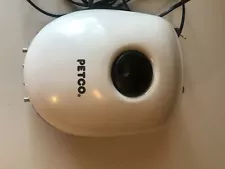 Petco Air Pump AC-9904 For Freshwater & Marine Aquariums