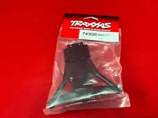 Traxxas 7430r Bulkhead, front (for use with #6723R chassis) RUSTLER 4X4 TRA7430r