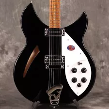 Rickenbacker 330 Jetglo 3.45kg S N 2414741 WEBSHOP