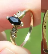 Estate Sale! 10k GOLD solid ring DARK BLUE SAPPHIRE & diamond? Size 6.5 TESTED