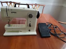 Bernina 802 Sport Sewing Machine W OEM Foot Pedal Serviced In Great Shape!