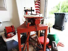 Hegner Precision Scroll Saw with 3 leg table