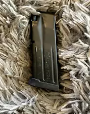 NICE HARDLY USED GENUINE SIG SAUER P224 10 ROUND 9mm MAGAZINE