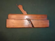 ANTIQUE WOODEN MOLDING PLANE