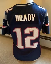 TOM BRADY PATRIOTS JERSEY WOMENS SIZE MEDIUM ON FIELD EQUIPMENT REEBOK EXCELLENT