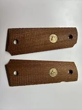 Colt Series 70 1911 Factory Original, Checkered Wood Grips. Gold Medallions.