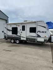 2010 20' Palomino Puma by Forest River Travel Trailer- T1311475