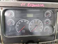 2003 FREIGHTLINER FL70 GAUGE CLUSTER 3675540