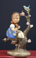 Goebel M.I. Hummel figurine #141/1 " Apple Tree Girl" 6"tall TMK2 Full Bee