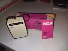 NOS Vintage 4 1/4" RCA Vibra AM Transistor Portable Radio #RZG 693E-V, w/ Box