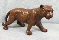 1991 Red Mill MFG Tiger Figurine Crushed Pecan Shell 3-3/4" Tall