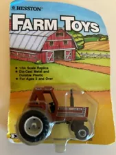 HESSTON 130-90 DUALS TRACTOR WITH CDIECAST FRAME 1/64 SCALE NEW