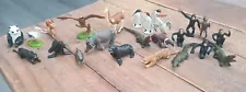 BUNDLE OF VINTAGE ZOO ANIMALS INCLUDING BRITAINS SMALL COLLECTABLE X 24