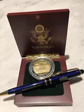 WHITE HOUSE BLUE PEN + CHALLENGE COIN GOLD in WOOD BOX DEMOCRAT REPUBLICAN GOP