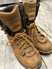 EUC DANNER® QUARRY 8" WATERPROOF WORK BOOTS 17315 SZ 10 EE DISTRESSED BROWN