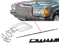 Intermediate pad sealing gasket for Mercedes W116 radiator grille (For: Mercedes-Benz)