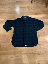 Men's Vintage Pendleton Woolen Mills Button Down Wool 17 1/2 XL 1960s Plaid