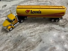 International Lone Star Day Cab Tractor w/Loves Petroleum Tanker