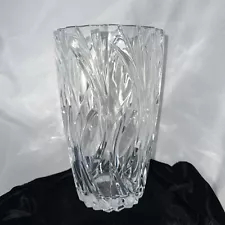 Stunning Large Heavy Lead Hand Cut Crystal Swirl Pattern Clear Glass Vase 9 3/4"