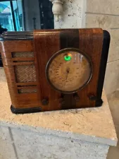 1936 -Antique SILVERTONE RADIO model-4569 wooden Tube Radio-excellant