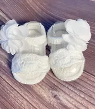 NWT Crocheted White Open Toe Baby Sandals Booties Crib Shoes Girls Newborn 0-3 M