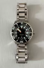 HELM KOMODO 300M 03AR2 Steel Divers Watch. With Extras