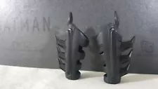 Hot Toys DX12 Genuine Dark Knight Batman action figure's Gauntlets only! USA