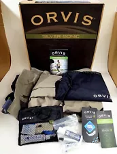 Orvis Silver Sonic Zippered Medium Waders #7C99-0252, Never Used, Mint Condition