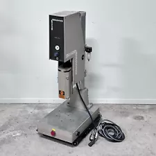 Sonics & Materials Model 1098 Ultrasonic Welding Machine