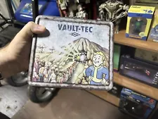 Fallout 3 Collectors Edition Vault-Tec Lunchbox Only No Game or Bobblehead