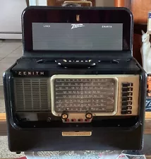 Superb 1955 Zenith Trans-Oceanic T600 Portable Radio