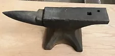 Hay Budden Manufacturing Co. Anvil 121lbs (6098)