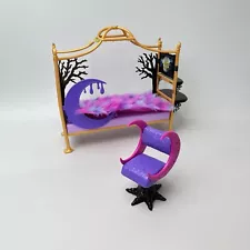 Monster High Clawdeen Wolf Bed & Chair Toy Bedroom Furniture Playset for Doll