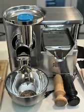 Pure brand cold press juicer