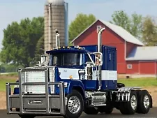 1/64 DCP BLUE/WHITE MACK SUPERLINER W/ 60" FLAT TOP SLEEPER