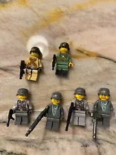 Lego Minifigures - World War II, WWII, Americans and Germans Weapons included 