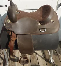 Nice Wintec 17" light weight brown western saddle