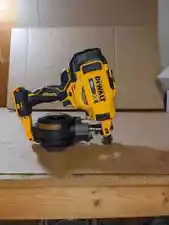 Sale DeWalt DCN45RNB 20V Max 15 Degree Brushless CordLess Coil Roofing Nailer