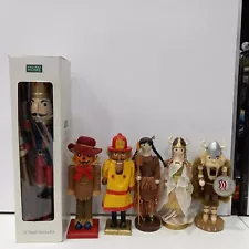 Bundle of 6 Assorted Nutcrackers