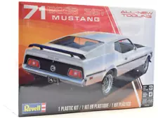 Revell 1971 Ford Mustang Boss 351 1/25 Scale Plastic Model Car Kit 14512