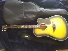 Very Nice Keith Urban Acoustic Electric Guitar Package