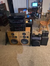 4 component home stereo with 8 speakers