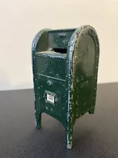 Vintage Collectible Green Diecast U.S. Mail "Save Early" Mailbox Coin Bank 5.5"