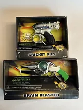 Universal Studios Men In Black Replica Cricket Gun & Brain Blaster Bundle NEW